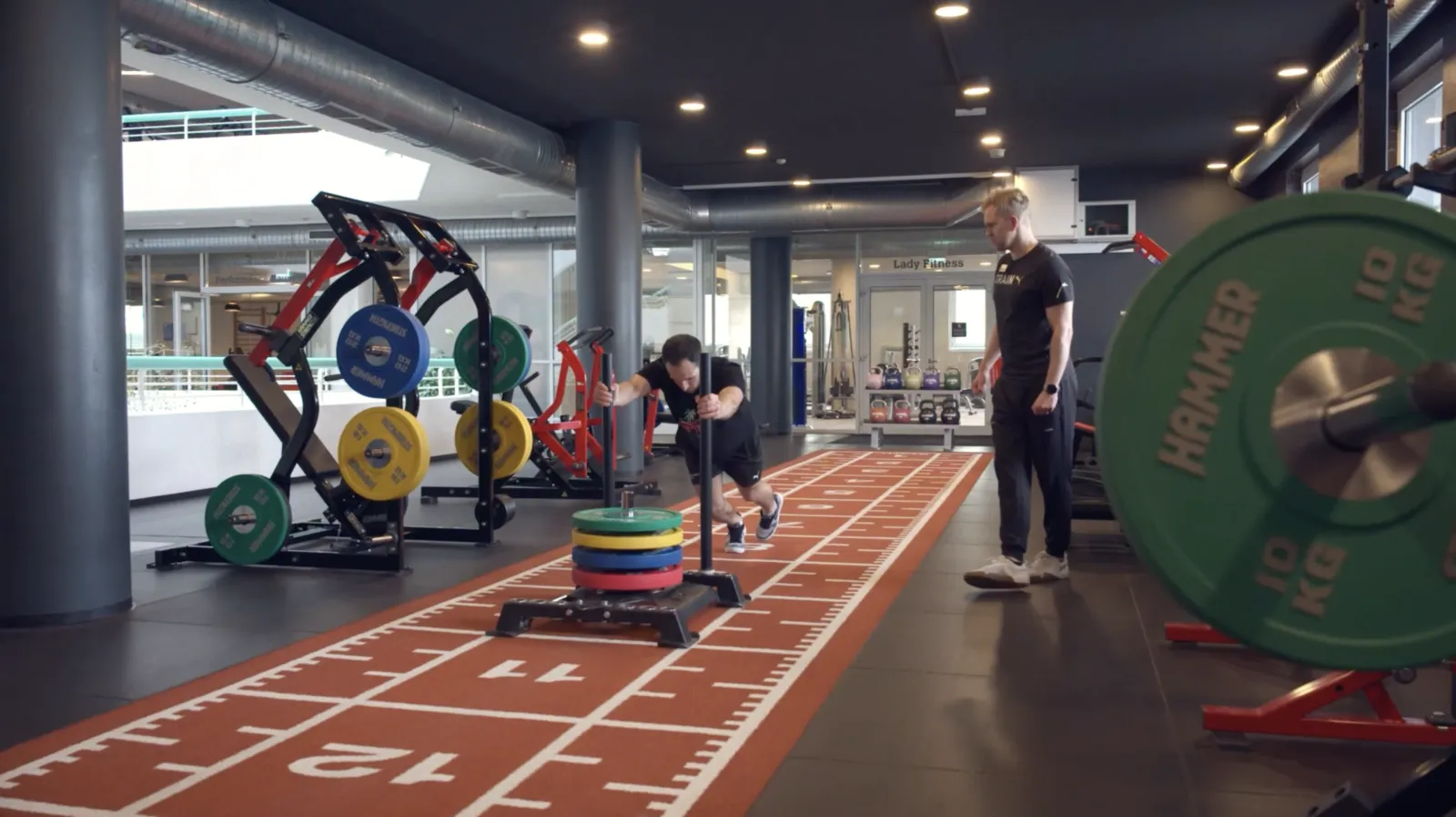 Foto von Schlitten Performance Workout mit Trainer im Manhattan Club Wien