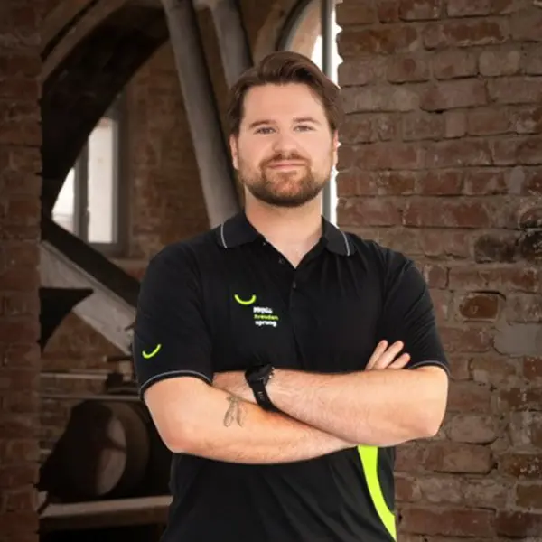 Physio Freudensprung Portrait von Markus Dressnandt