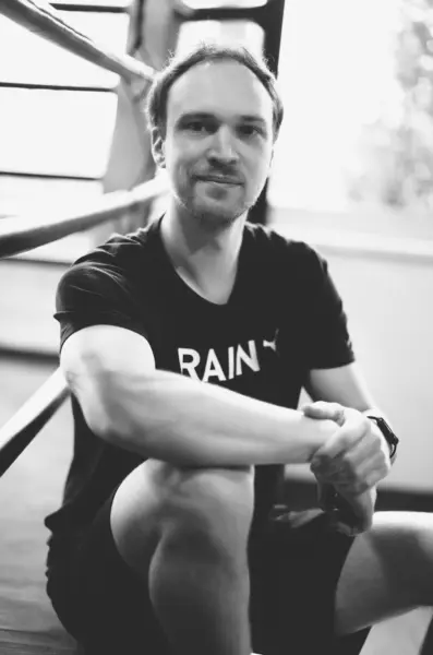 b+w portrait of Stefan Aigner boxing at Manhattan Club